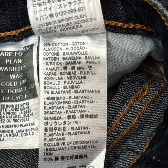 Levi’s 501 Dark Wash Button Fly Denim Jeans - Picture 6 of 6